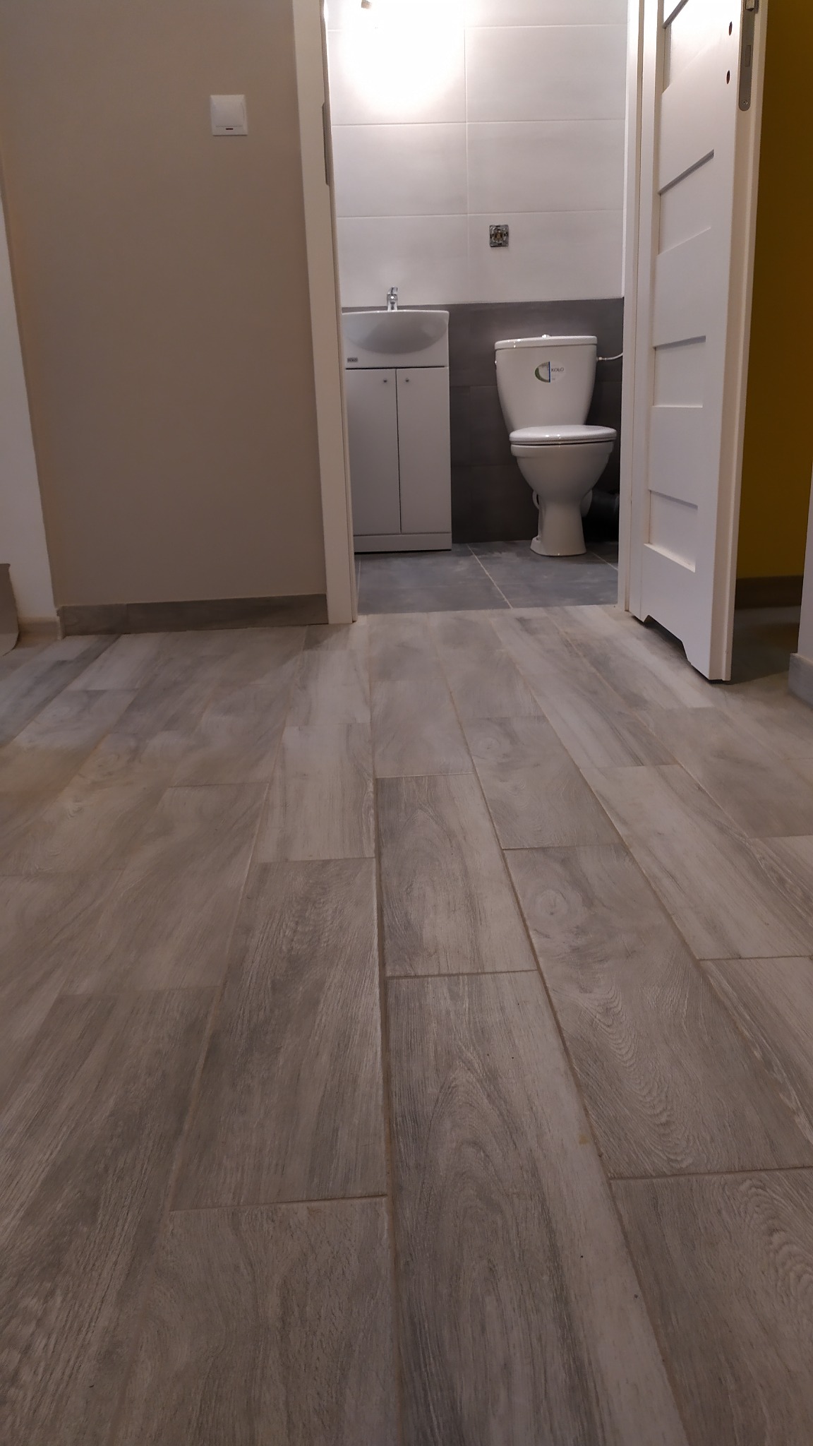 Podłoga drewnopodobna